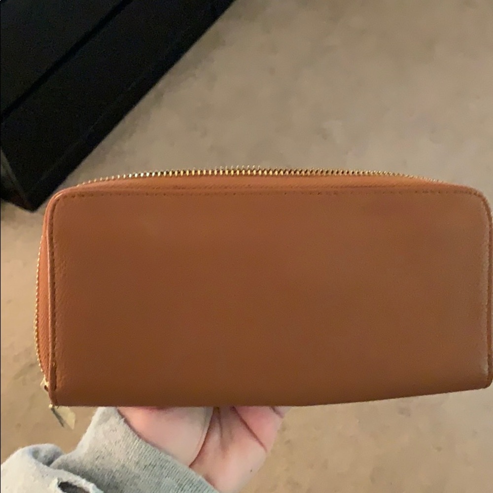 Zip closure wallet